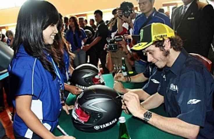 Valentino Rossi Mampir Ke Bali, Sapa Penggemar Spesial
