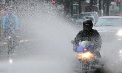 Kenali Teknik Pengereman Ketika Hujan, Agar Berkendara Semakin Aman dan Nyaman