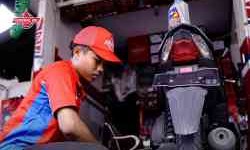 Tips Unik Ganti Oli Mesin Motor Yang